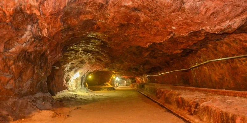 khewra-salt-mine-2nd-biggest-salt-mine-in-the-world-isthe-v0-lk4ip5oi2i6d1